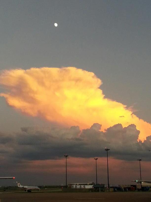 The intricate structure of clouds